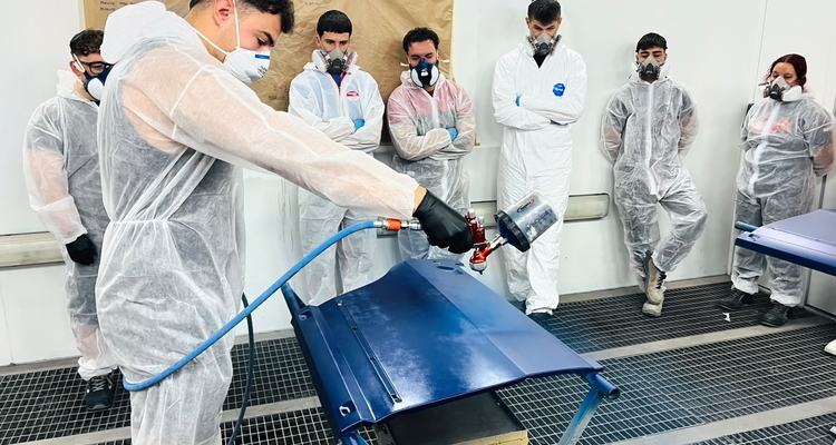 Sagola, en las aulas: formación práctica en Burgos y SagolaSPRAY™ en PFITech